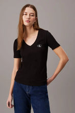 Load image into Gallery viewer, WOVEN LABEL RIB V NECK TEE