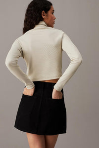 WOVEN LABEL RIB ROLLNECK