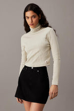 Load image into Gallery viewer, WOVEN LABEL RIB ROLLNECK