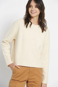 KNITTED TOP WITH NECK