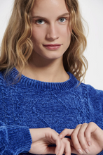 Load image into Gallery viewer, KNITTED TOP WITH NECK