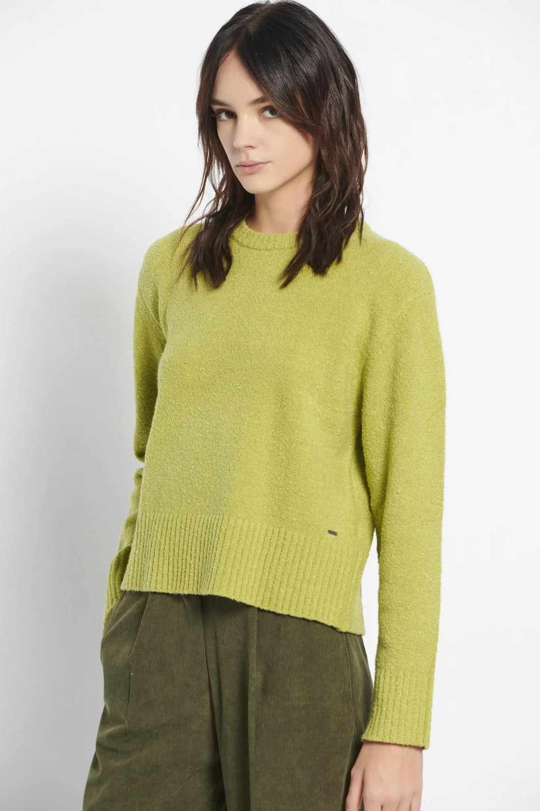 KNITTED TOP WITH NECK